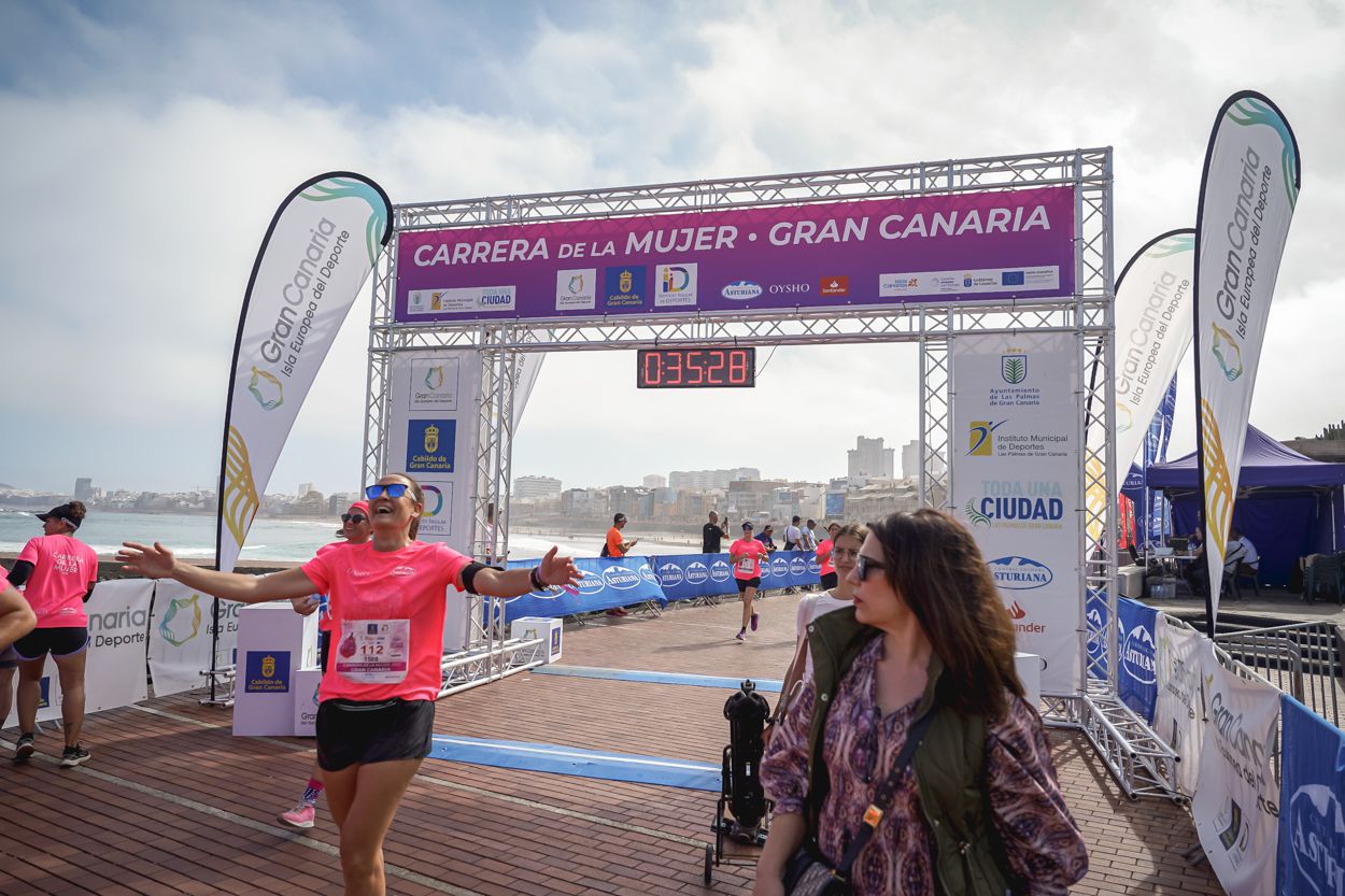 Las fotos de meta de la Carrera de la Mujer de Gran Canaria 11 34 39 15701 O