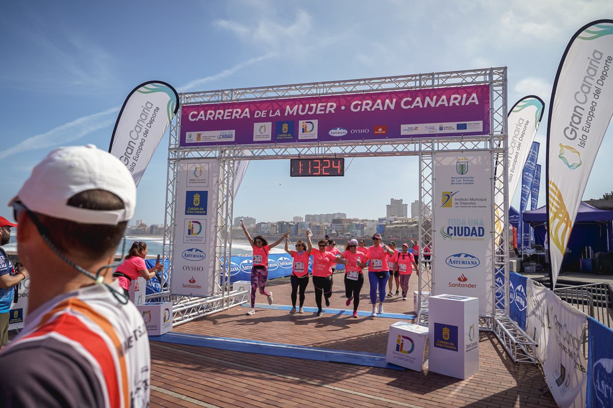 Las fotos de meta de la Carrera de la Mujer de Gran Canaria 12 12 35 15701 O
