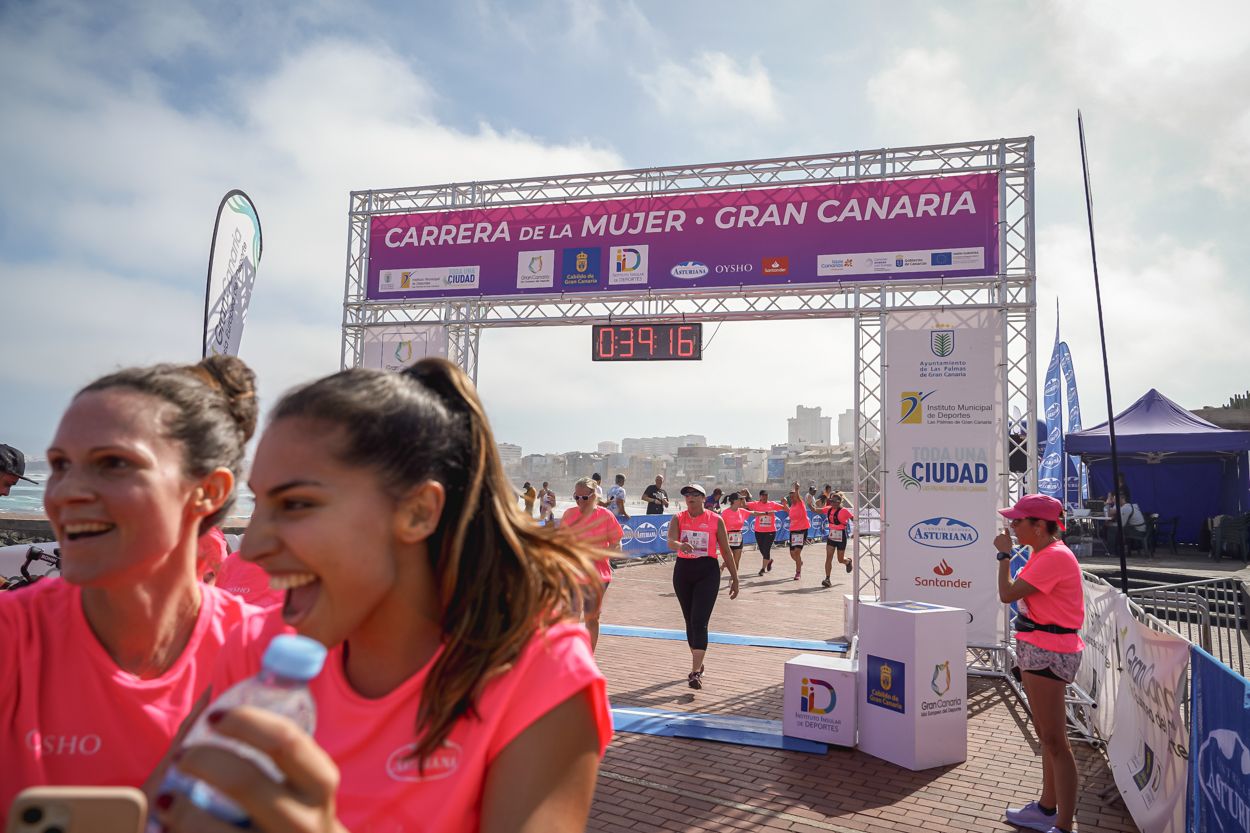 Las fotos de meta de la Carrera de la Mujer de Gran Canaria 11 38 27 15701 O