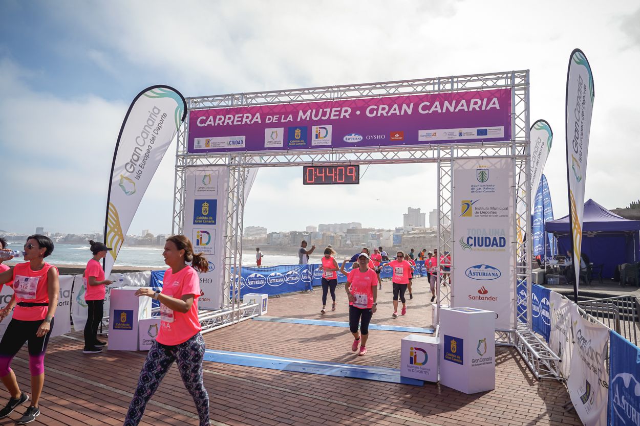 Las fotos de meta de la Carrera de la Mujer de Gran Canaria 11 43 20 15701 O