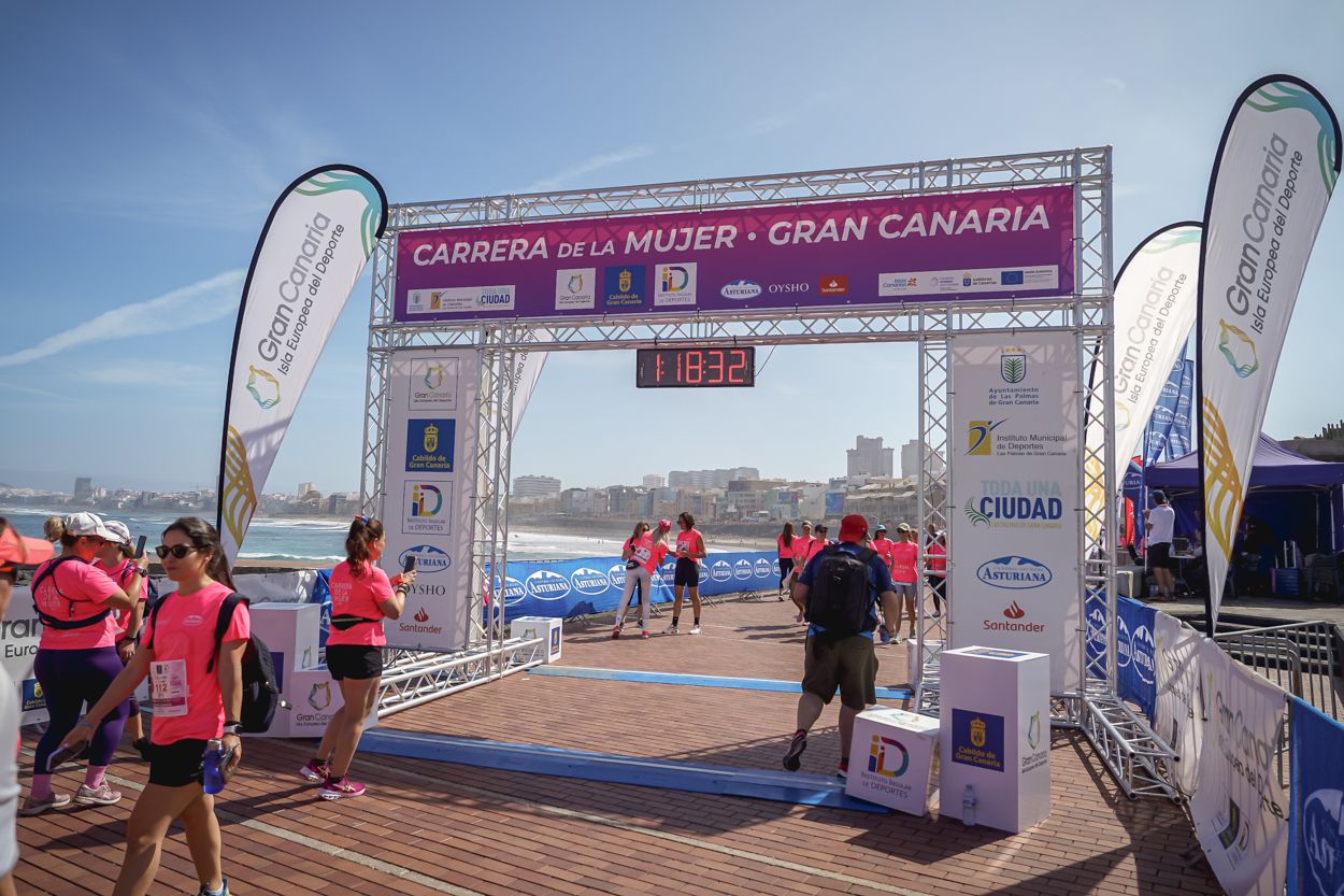 Las fotos de meta de la Carrera de la Mujer de Gran Canaria 12 17 43 15701 O