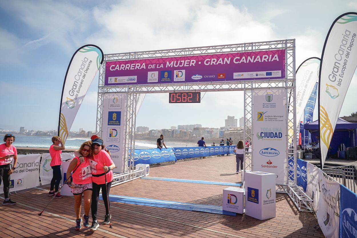 Las fotos de meta de la Carrera de la Mujer de Gran Canaria 11 57 31 15701 O
