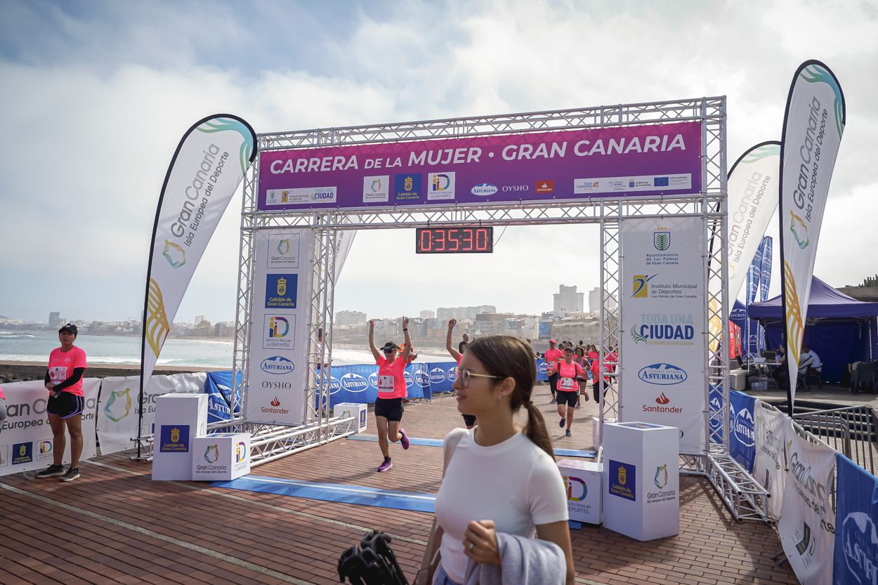 Las fotos de meta de la Carrera de la Mujer de Gran Canaria 11 34 41 15701 O