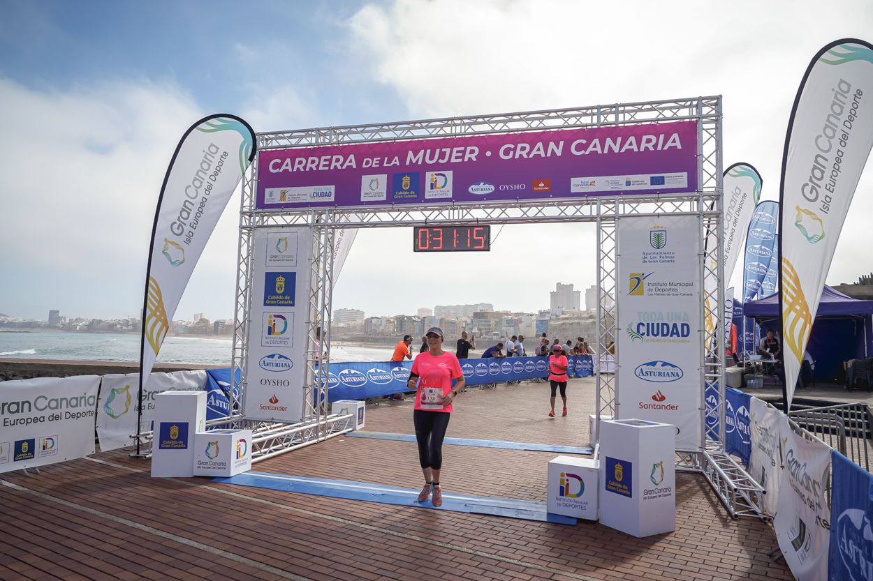 Las fotos de meta de la Carrera de la Mujer de Gran Canaria11 30 26 15701 O