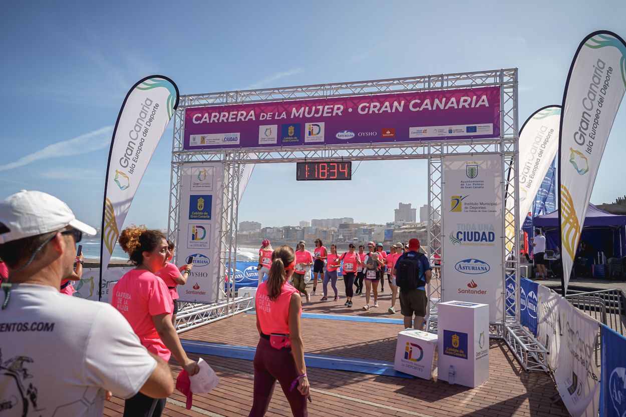 Las fotos de meta de la Carrera de la Mujer de Gran Canaria 12 17 45 15701 O