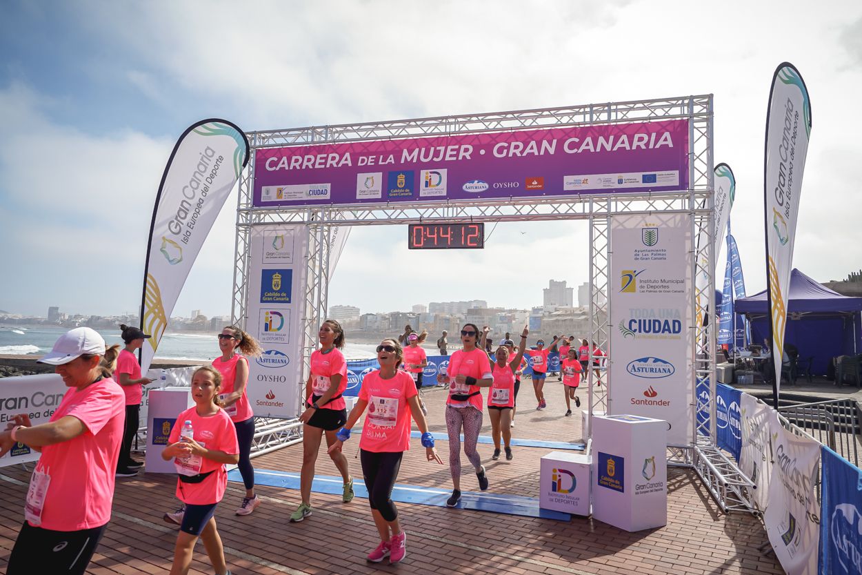 Las fotos de meta de la Carrera de la Mujer de Gran Canaria 11 43 23 15701 O