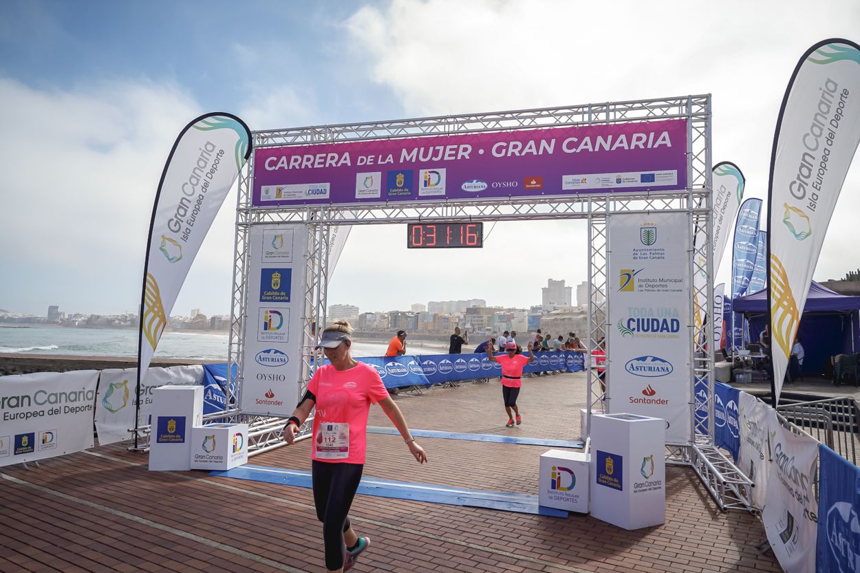 Las fotos de meta de la Carrera de la Mujer de Gran Canaria11 30 27 15701 O