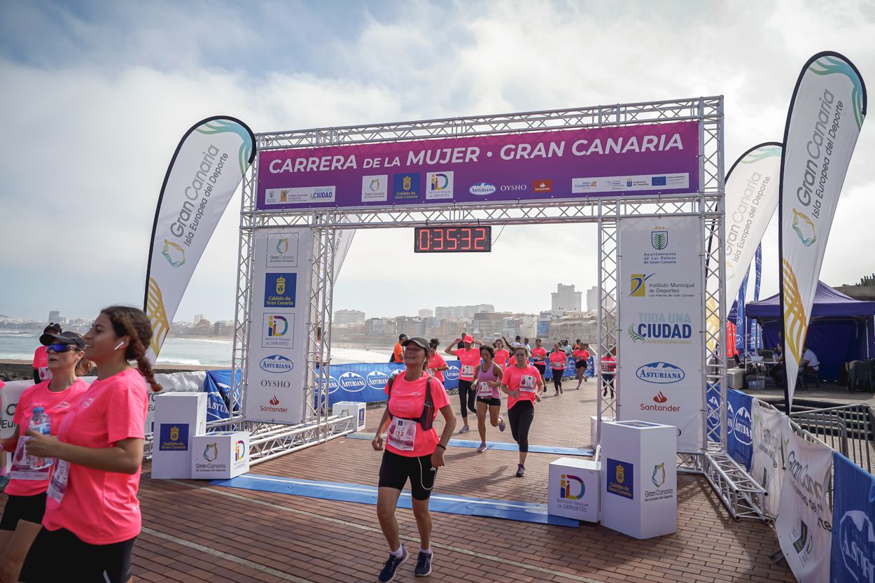 Las fotos de meta de la Carrera de la Mujer de Gran Canaria 11 34 43 15701 O