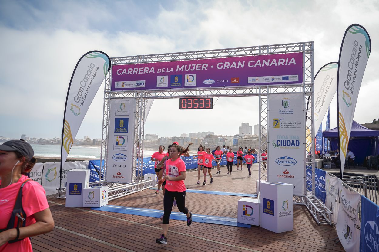 Las fotos de meta de la Carrera de la Mujer de Gran Canaria 11 34 44 15701 O