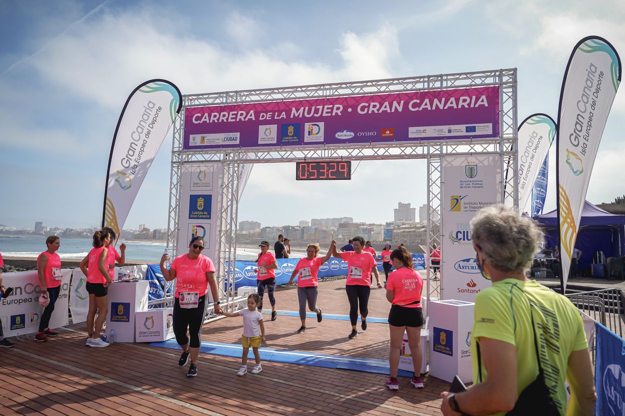 Las fotos de meta de la Carrera de la Mujer de Gran Canaria 11 52 40 15701 O