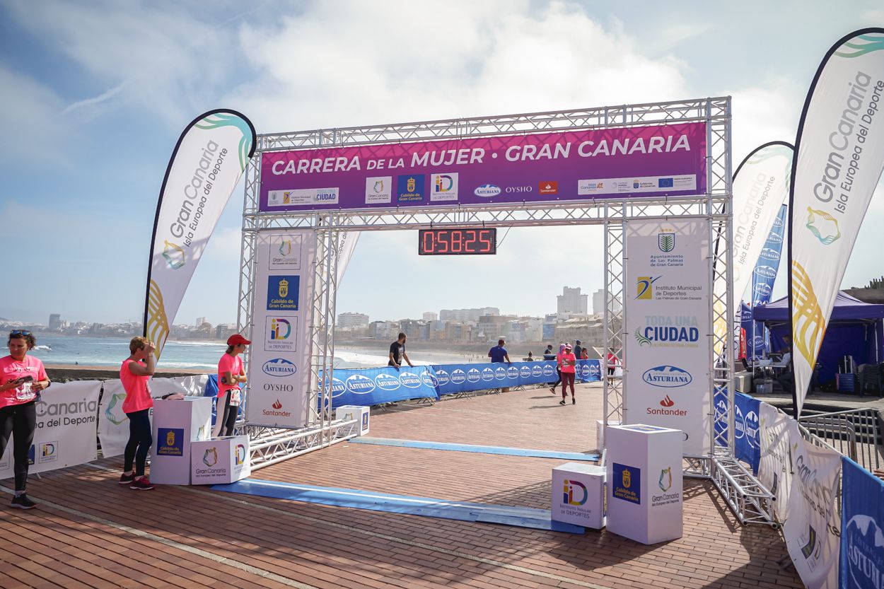 Las fotos de meta de la Carrera de la Mujer de Gran Canaria 11 57 36 15701 O