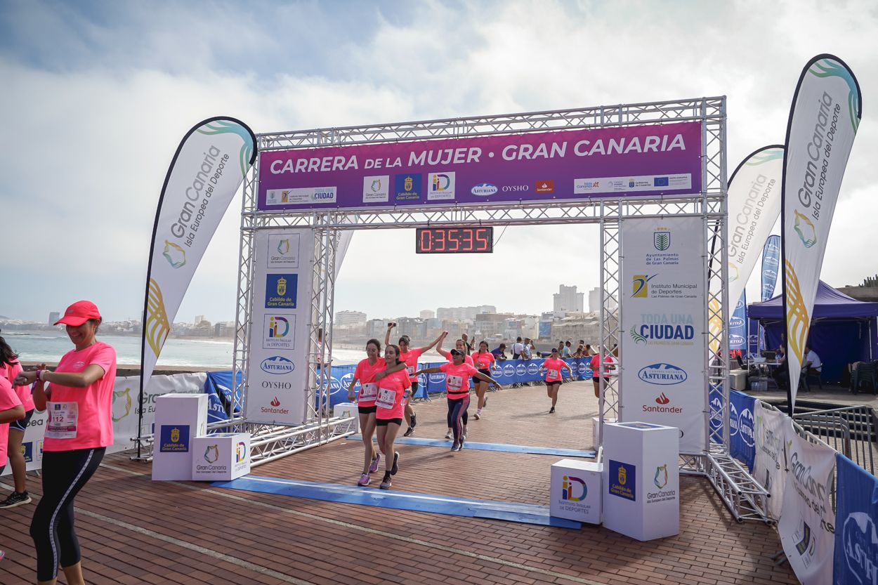Las fotos de meta de la Carrera de la Mujer de Gran Canaria 11 34 46 15701 O