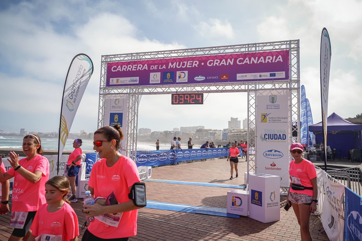 Las fotos de meta de la Carrera de la Mujer de Gran Canaria 11 38 34 15701 O