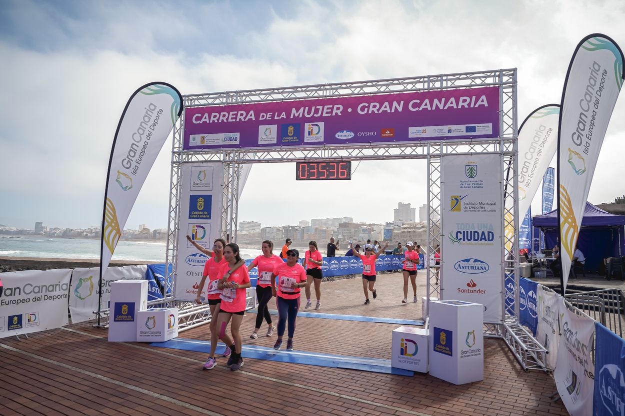 Las fotos de meta de la Carrera de la Mujer de Gran Canaria 11 34 47 15701 O
