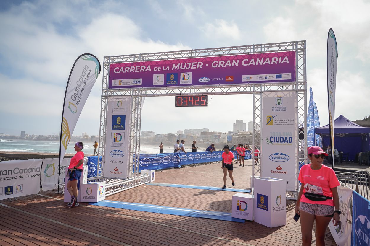 Las fotos de meta de la Carrera de la Mujer de Gran Canaria 11 38 35 15701 O