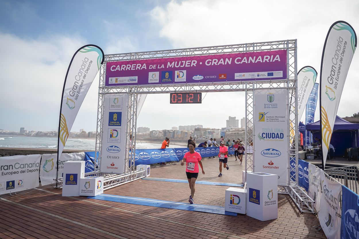 Las fotos de meta de la Carrera de la Mujer de Gran Canaria11 30 32 15701 O