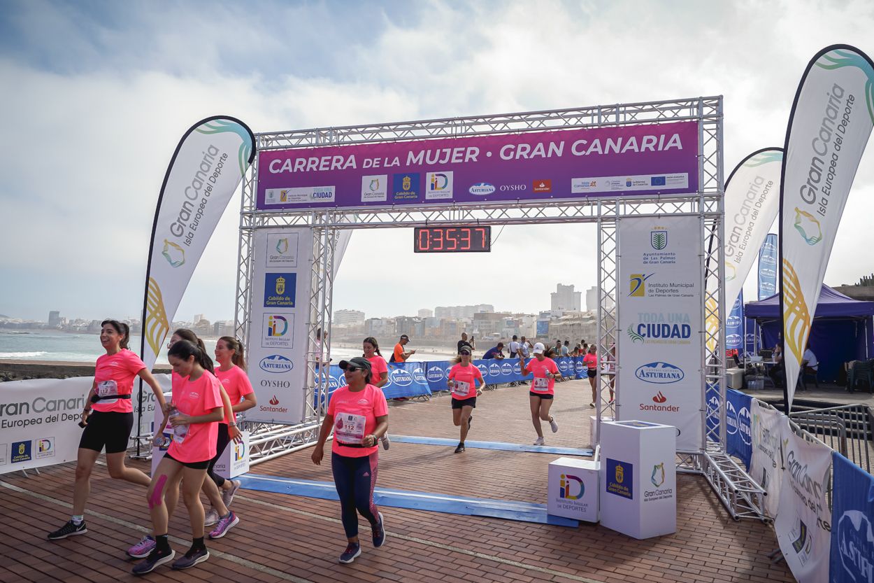 Las fotos de meta de la Carrera de la Mujer de Gran Canaria 11 34 48 15701 O