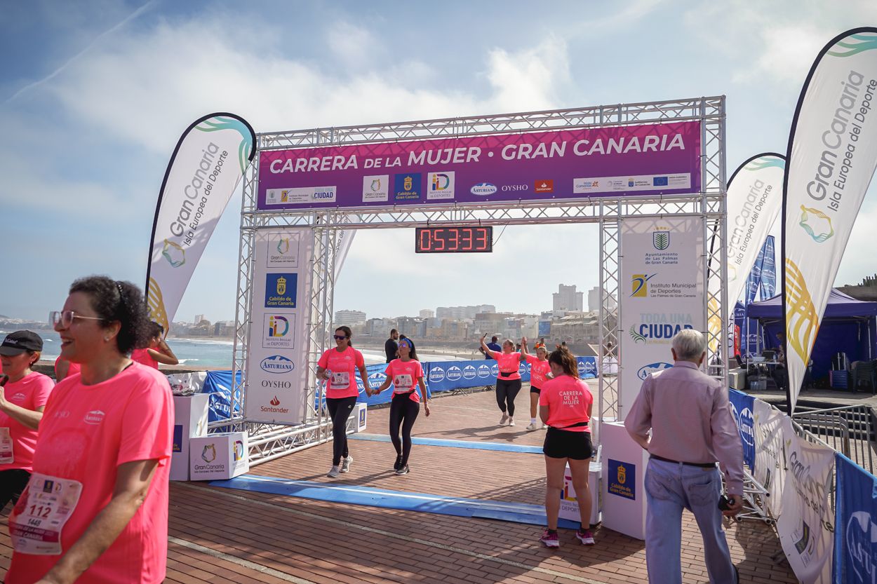 Las fotos de meta de la Carrera de la Mujer de Gran Canaria 11 52 44 15701 O