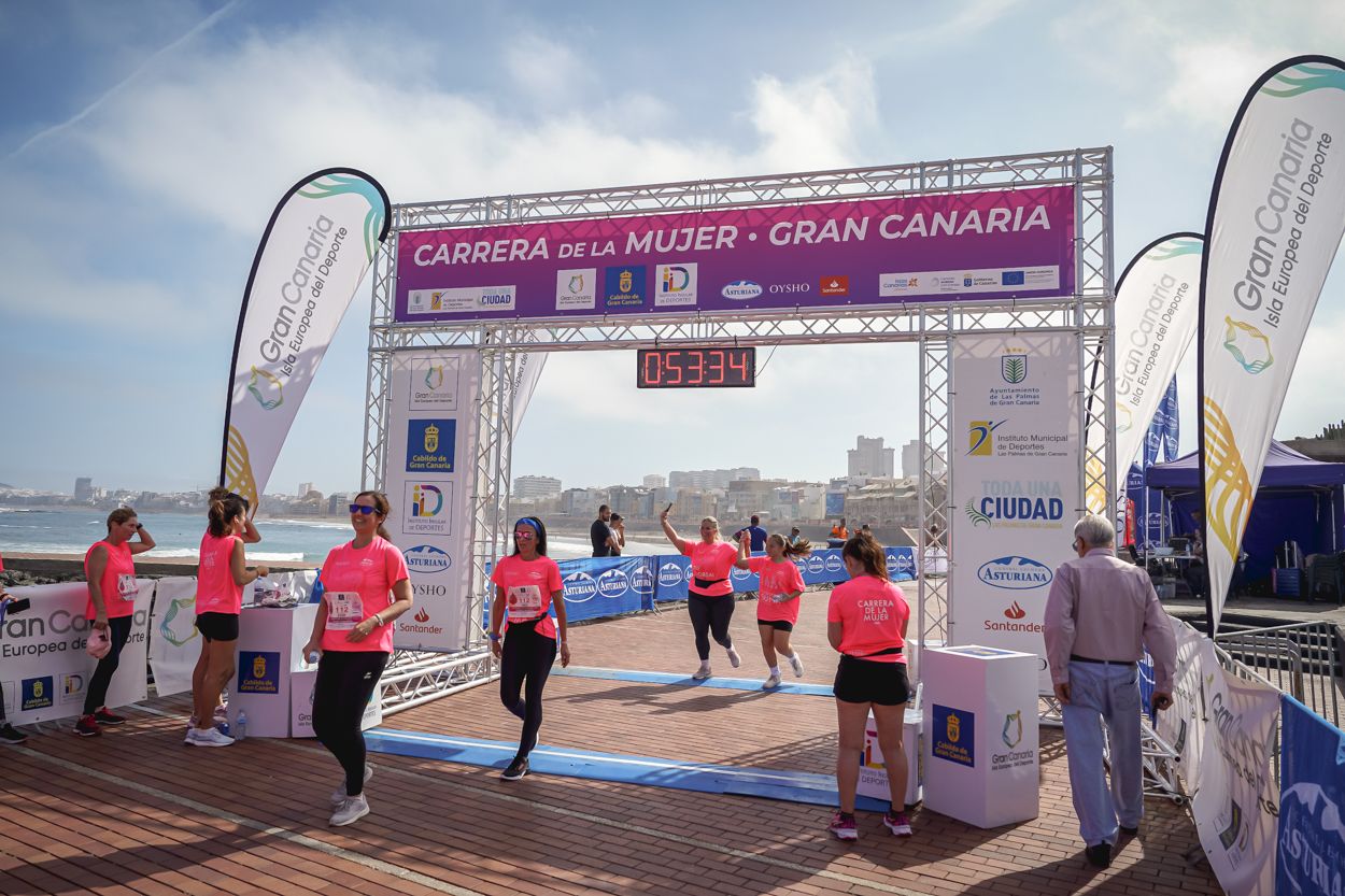 Las fotos de meta de la Carrera de la Mujer de Gran Canaria 11 52 45 15701 O