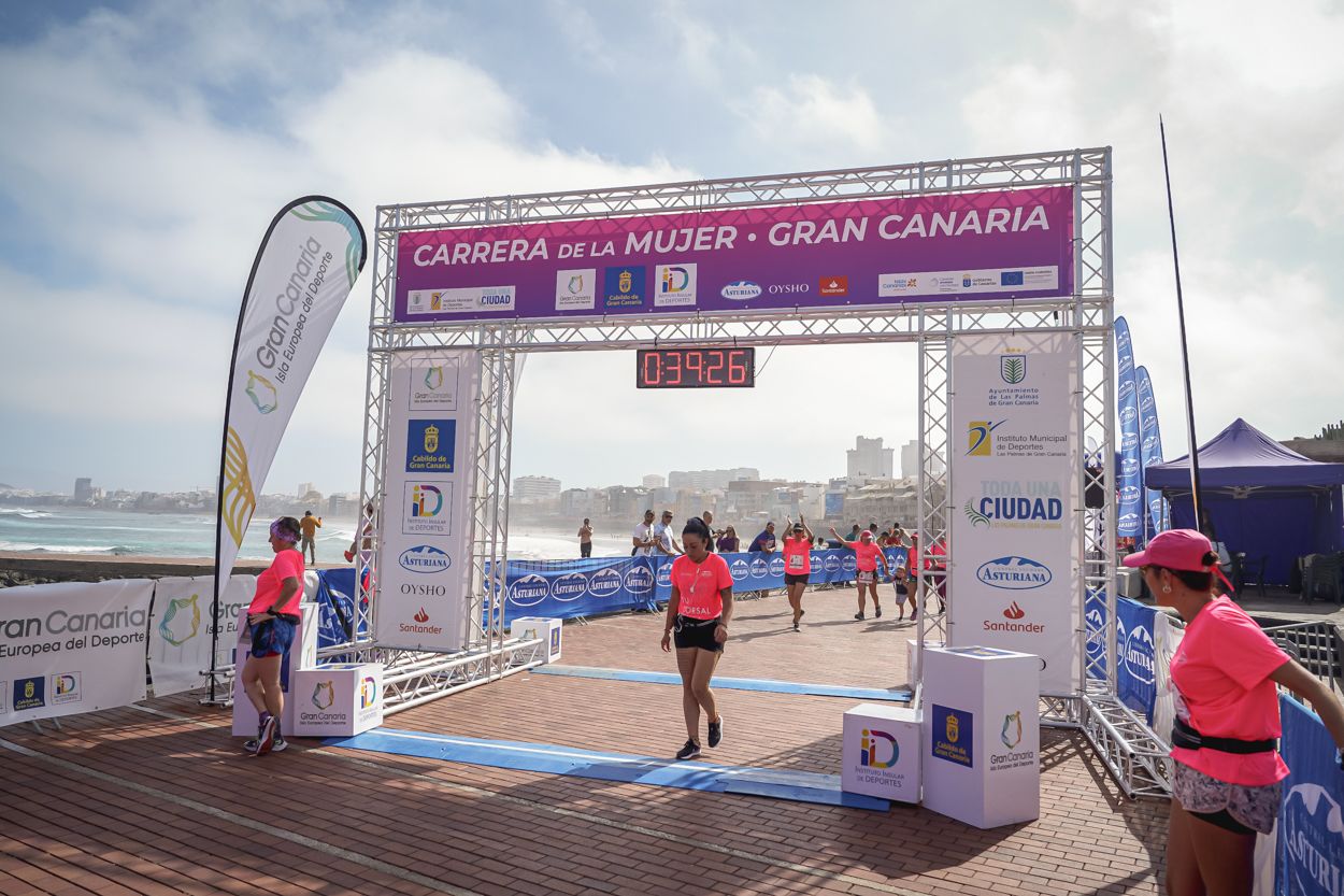 Las fotos de meta de la Carrera de la Mujer de Gran Canaria 11 38 37 15701 O