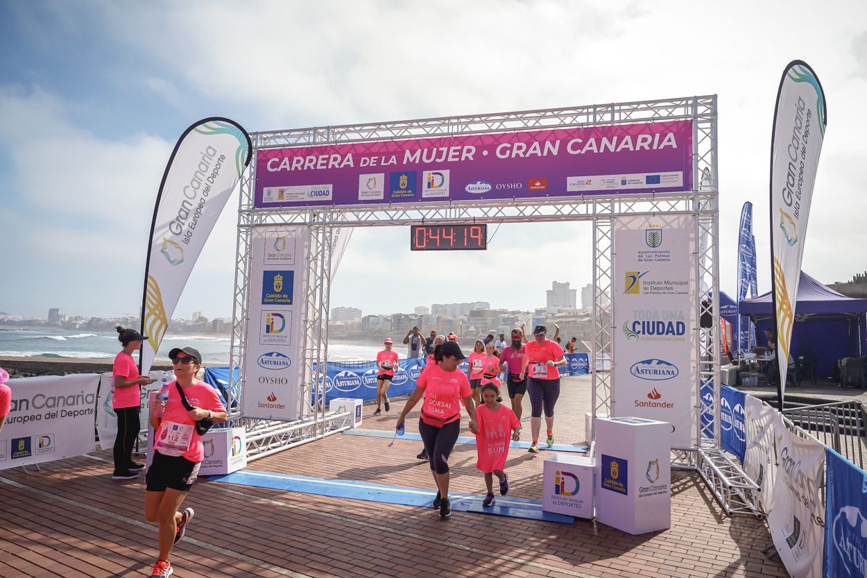 Las fotos de meta de la Carrera de la Mujer de Gran Canaria 11 43 30 15701 O