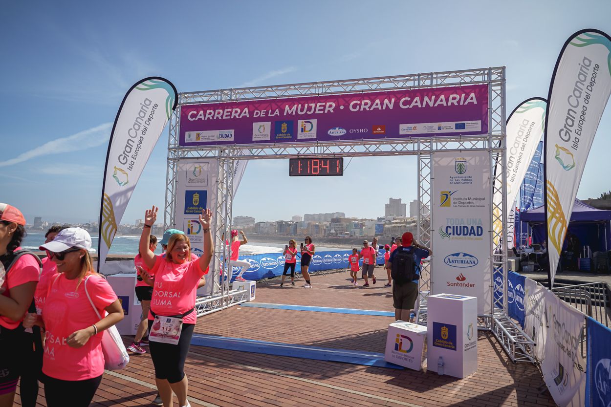 Las fotos de meta de la Carrera de la Mujer de Gran Canaria 12 17 52 15701 O