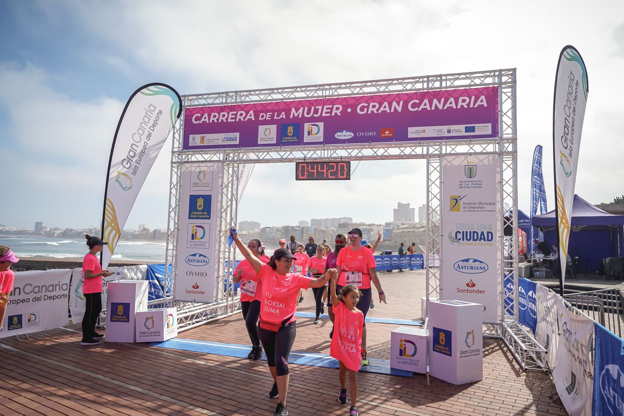 Las fotos de meta de la Carrera de la Mujer de Gran Canaria 11 43 31 15701 O