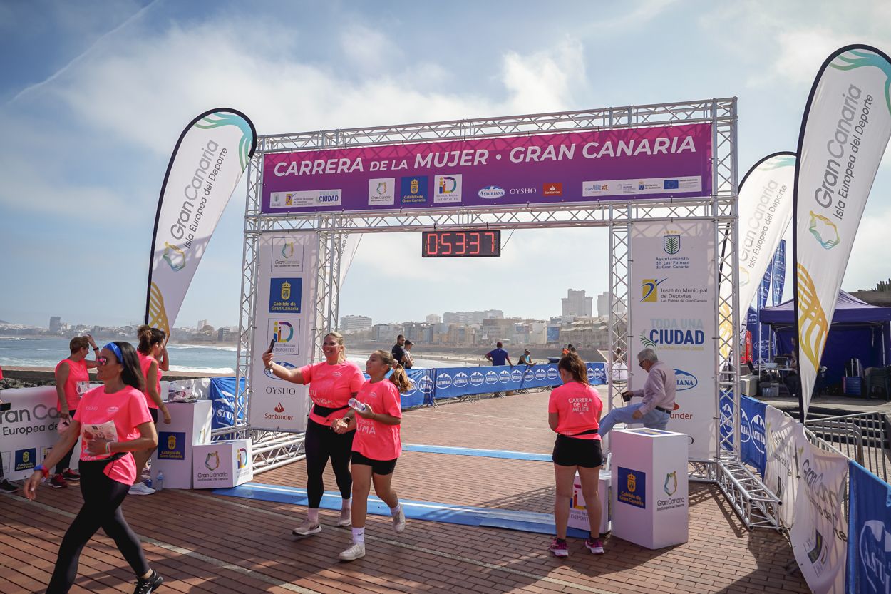 Las fotos de meta de la Carrera de la Mujer de Gran Canaria 11 52 47 15701 O