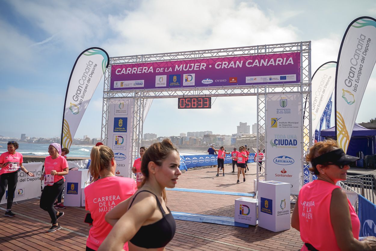 Las fotos de meta de la Carrera de la Mujer de Gran Canaria 11 57 44 15701 O