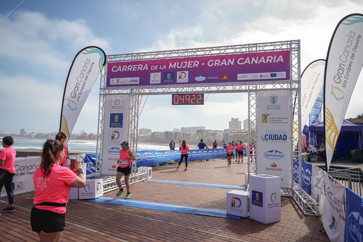 Las fotos de meta de la Carrera de la Mujer de Gran Canaria 11 48 32 15701 O