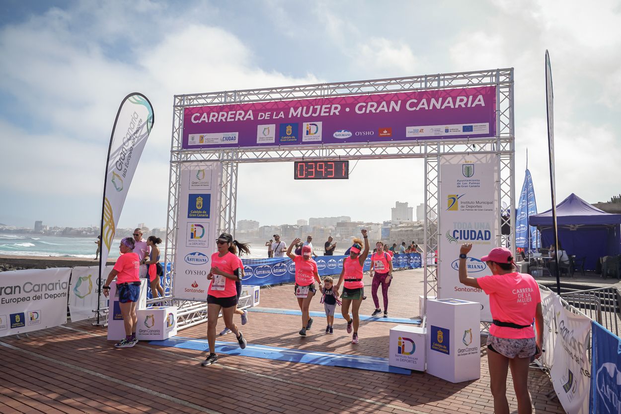 Las fotos de meta de la Carrera de la Mujer de Gran Canaria 11 38 42 15701 O