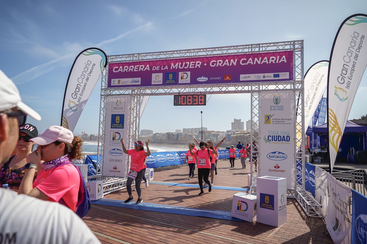 Las fotos de meta de la Carrera de la Mujer de Gran Canaria 12 07 49 15701 O