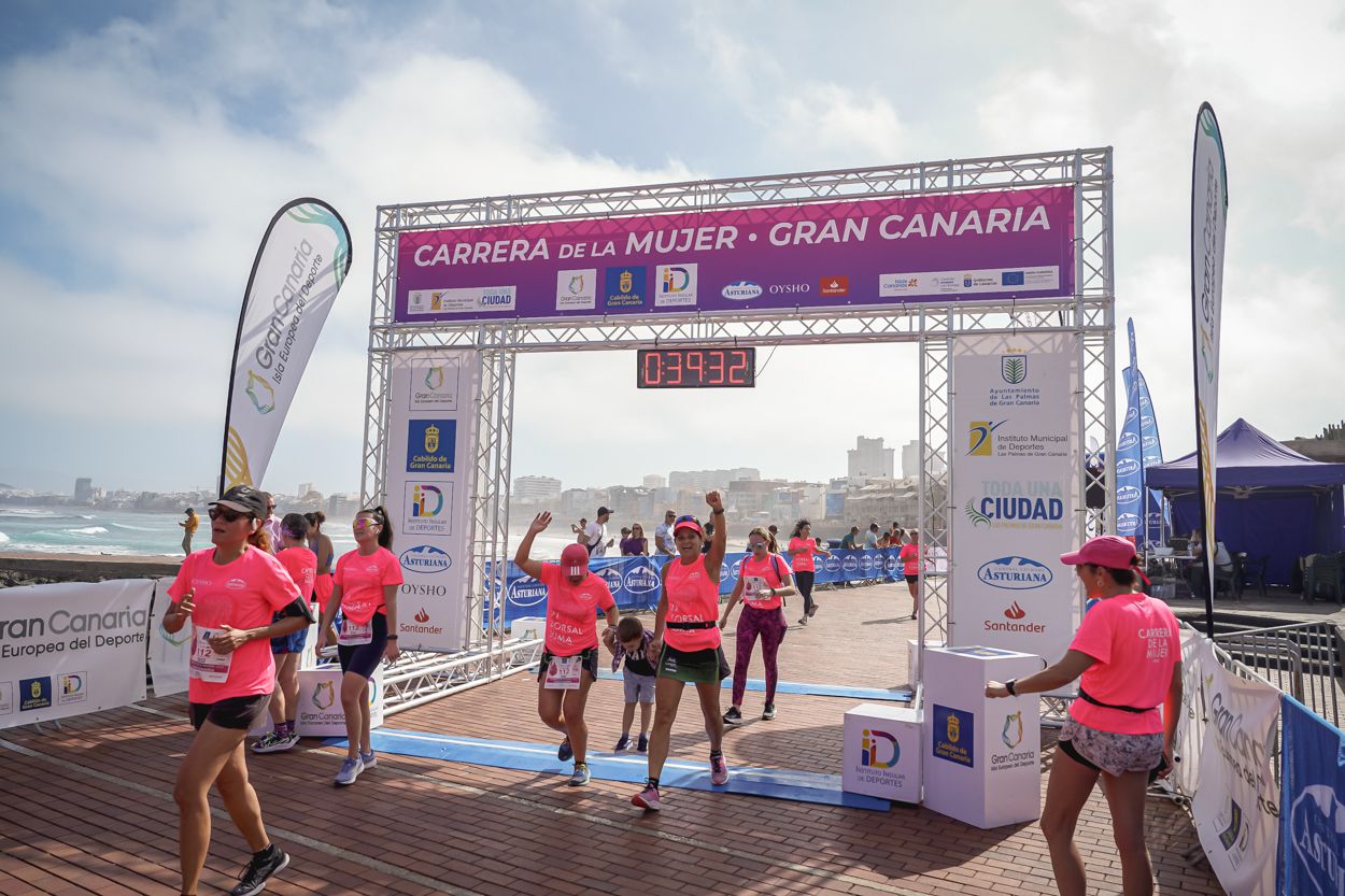 Las fotos de meta de la Carrera de la Mujer de Gran Canaria 11 38 43 15701 O