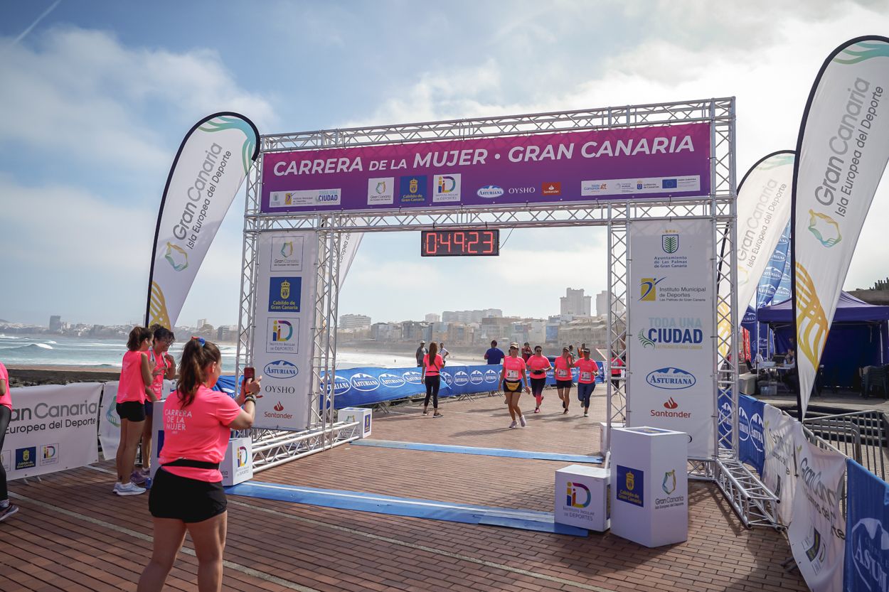 Las fotos de meta de la Carrera de la Mujer de Gran Canaria 11 48 34 15701 O