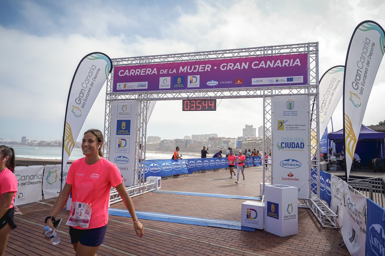 Las fotos de meta de la Carrera de la Mujer de Gran Canaria 11 34 55 15701 O