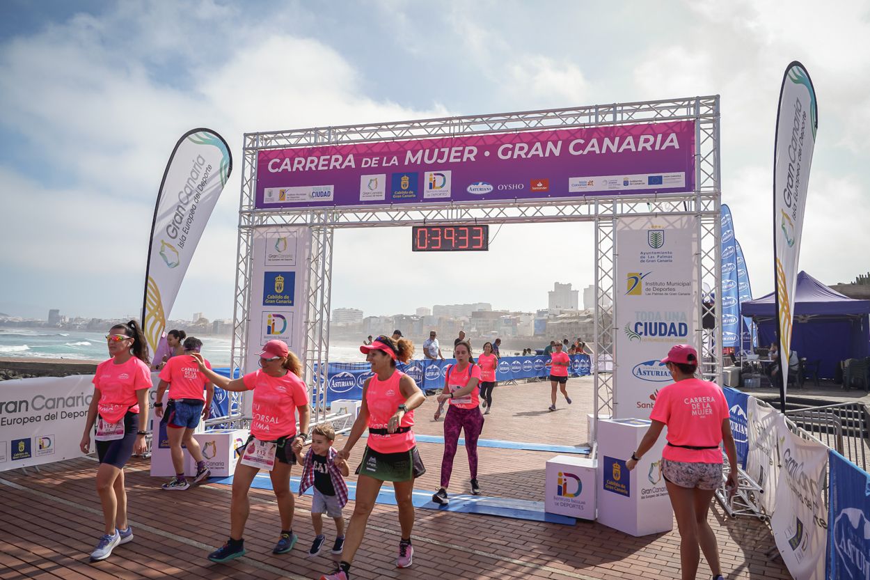 Las fotos de meta de la Carrera de la Mujer de Gran Canaria 11 38 44 15701 O