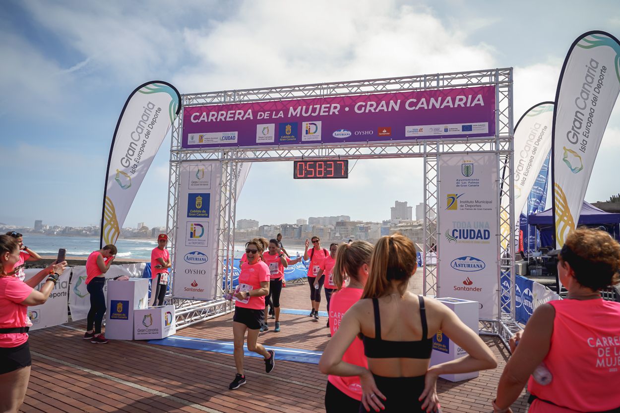 Las fotos de meta de la Carrera de la Mujer de Gran Canaria 11 57 48 15701 O