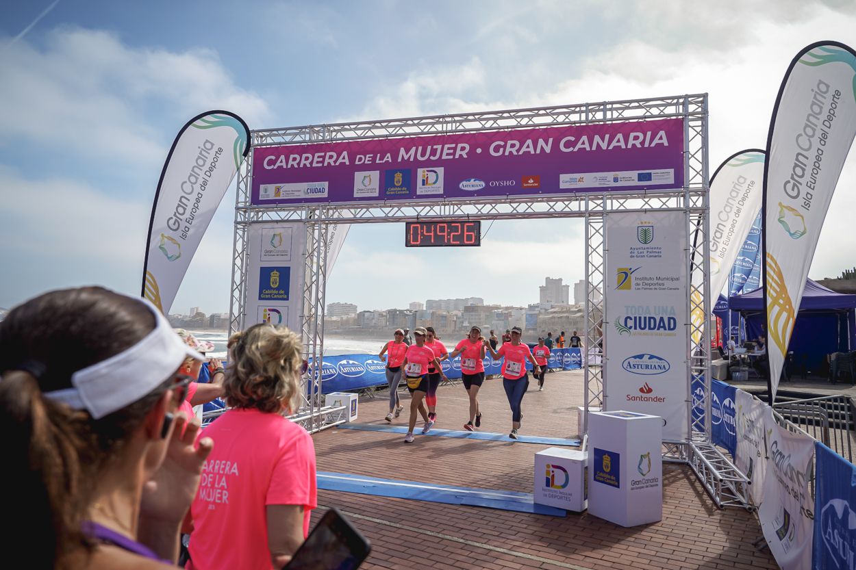 Las fotos de meta de la Carrera de la Mujer de Gran Canaria 11 48 36 15701 O