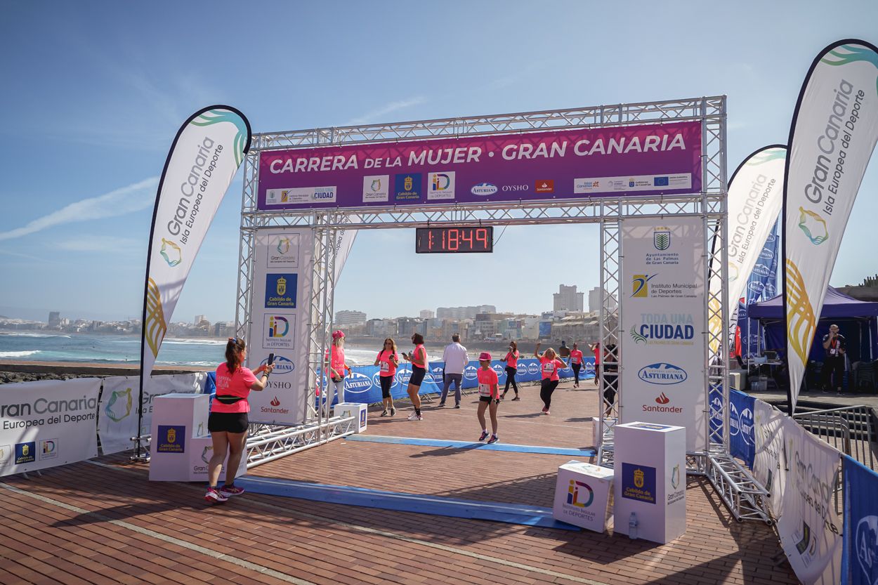 Las fotos de meta de la Carrera de la Mujer de Gran Canaria 12 18 00 15701 O
