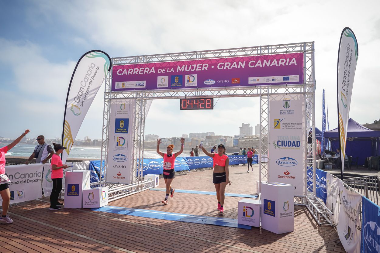 Las fotos de meta de la Carrera de la Mujer de Gran Canaria 11 43 39 15701 O