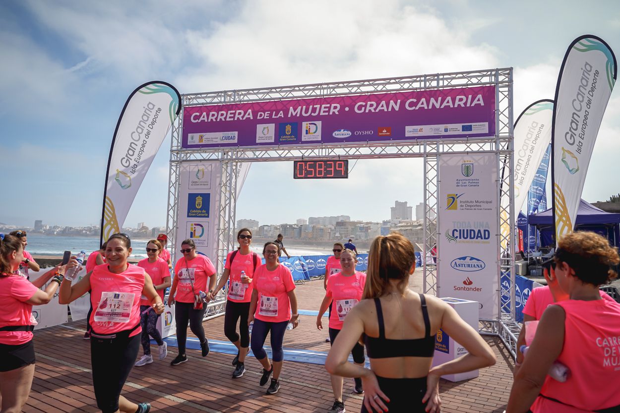 Las fotos de meta de la Carrera de la Mujer de Gran Canaria 11 57 50 15701 O