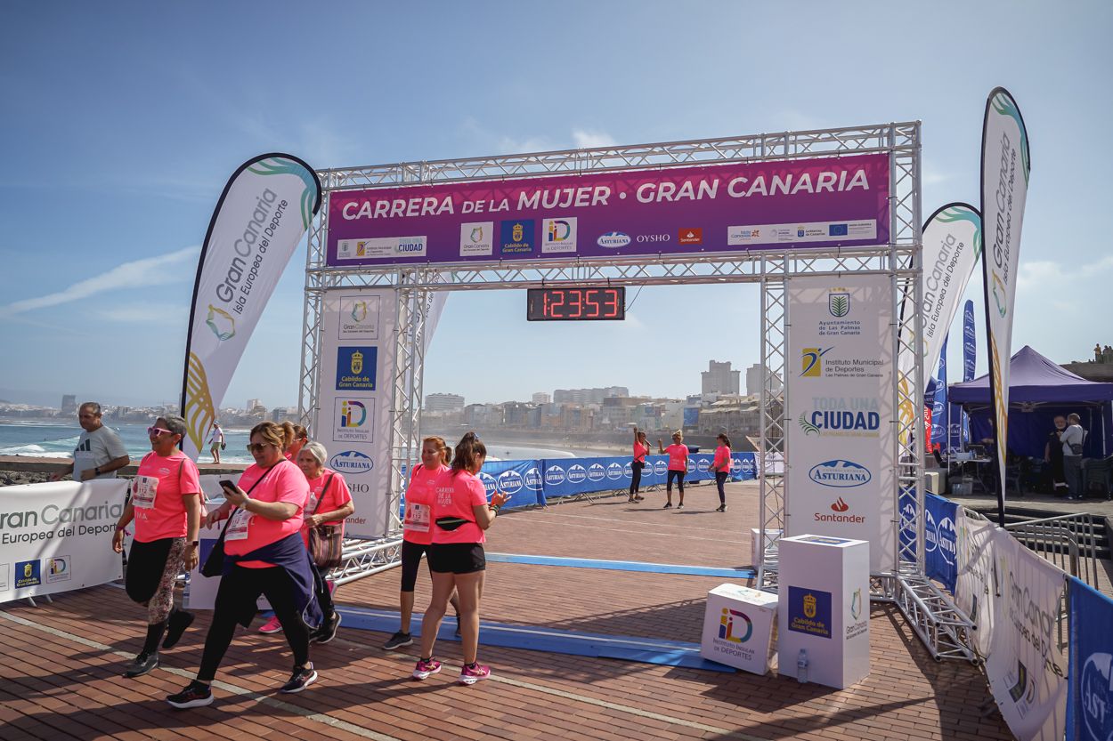 Las fotos de meta de la Carrera de la Mujer de Gran Canaria 12 23 03 15701 O