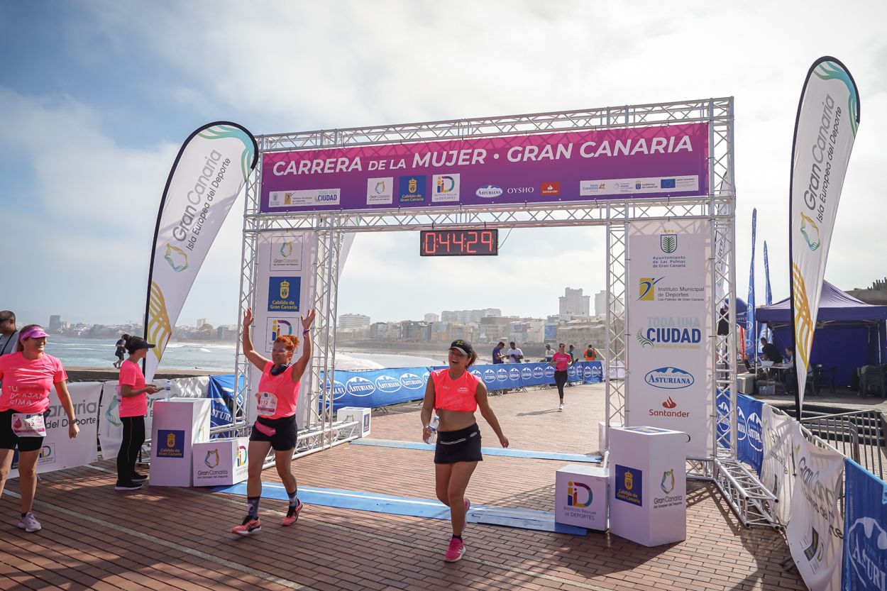 Las fotos de meta de la Carrera de la Mujer de Gran Canaria 11 43 40 15701 O