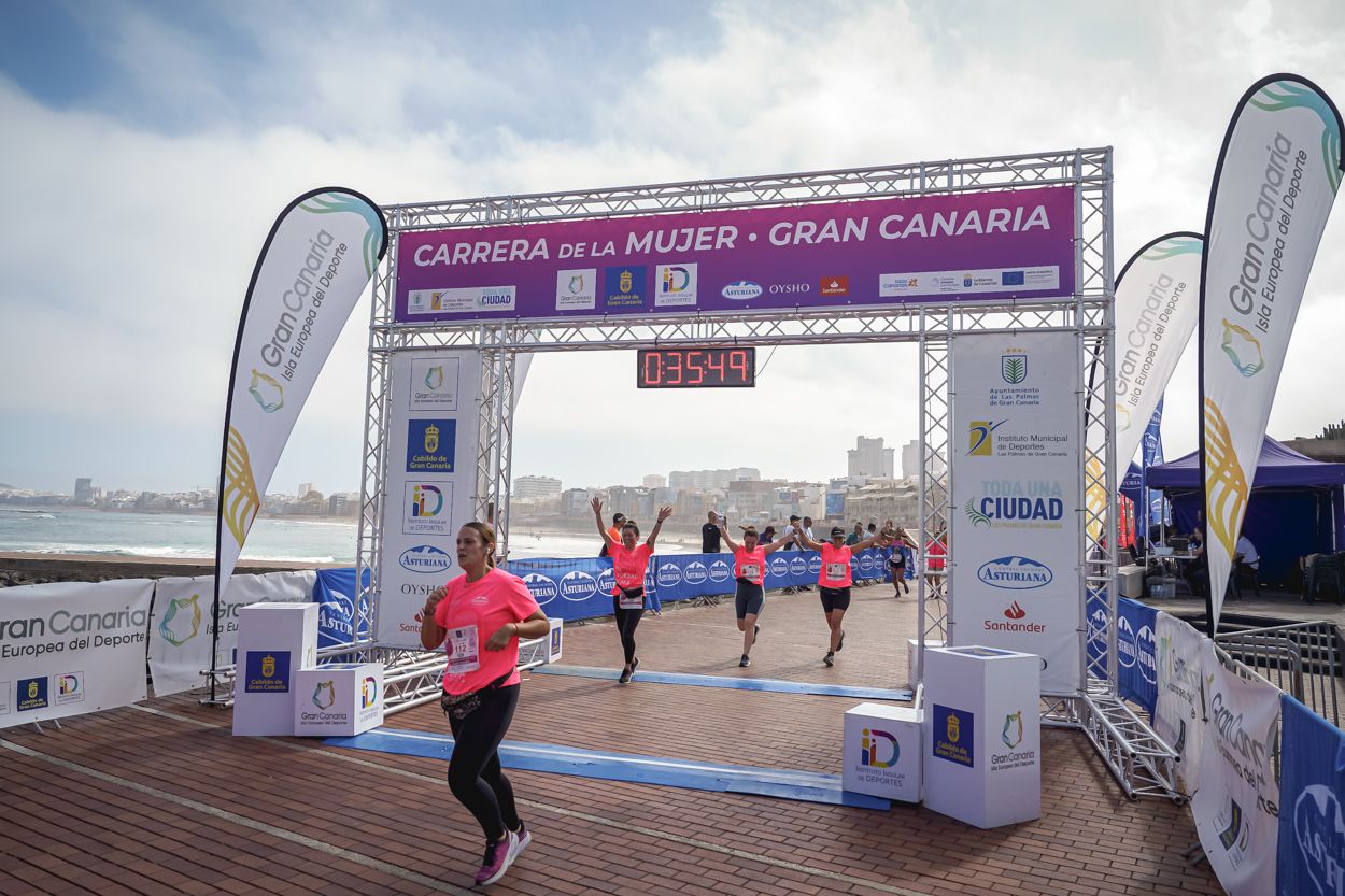 Las fotos de meta de la Carrera de la Mujer de Gran Canaria 11 35 00 15701 O