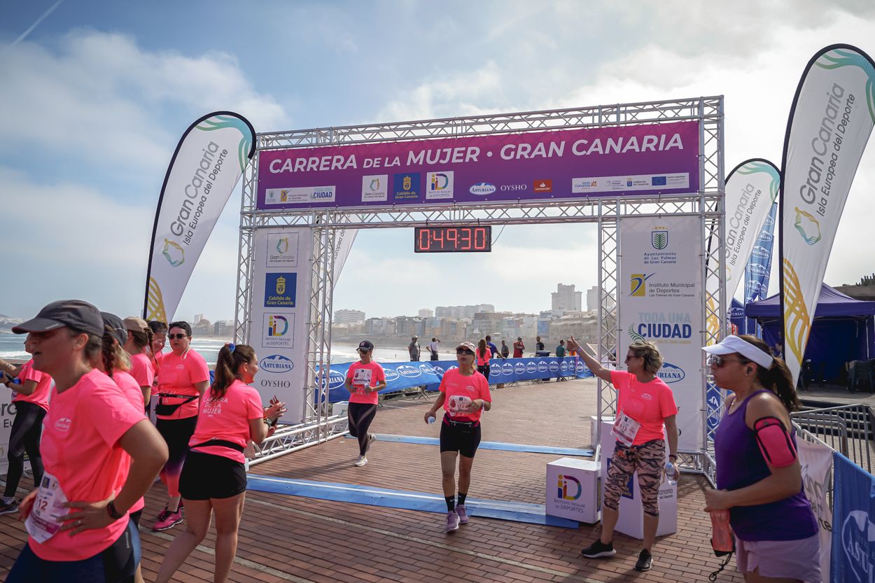 Las fotos de meta de la Carrera de la Mujer de Gran Canaria 11 48 40 15701 O