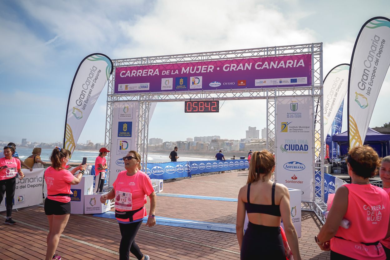 Las fotos de meta de la Carrera de la Mujer de Gran Canaria 11 57 53 15701 O