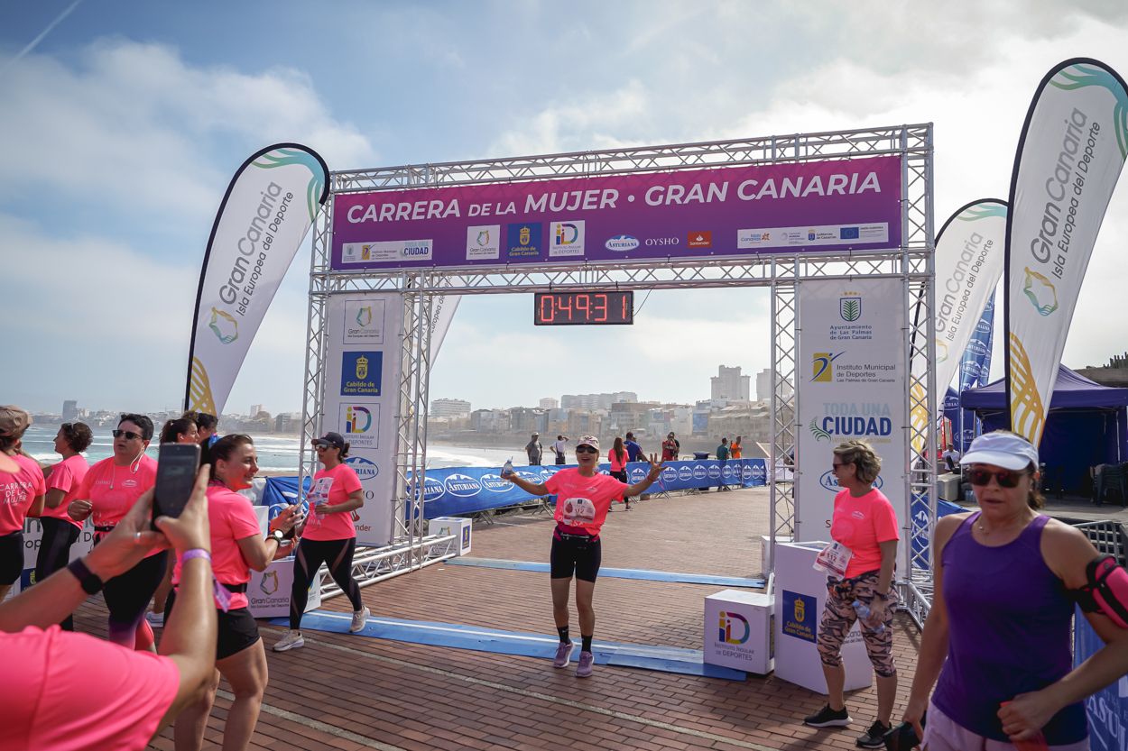Las fotos de meta de la Carrera de la Mujer de Gran Canaria 11 48 41 15701 O