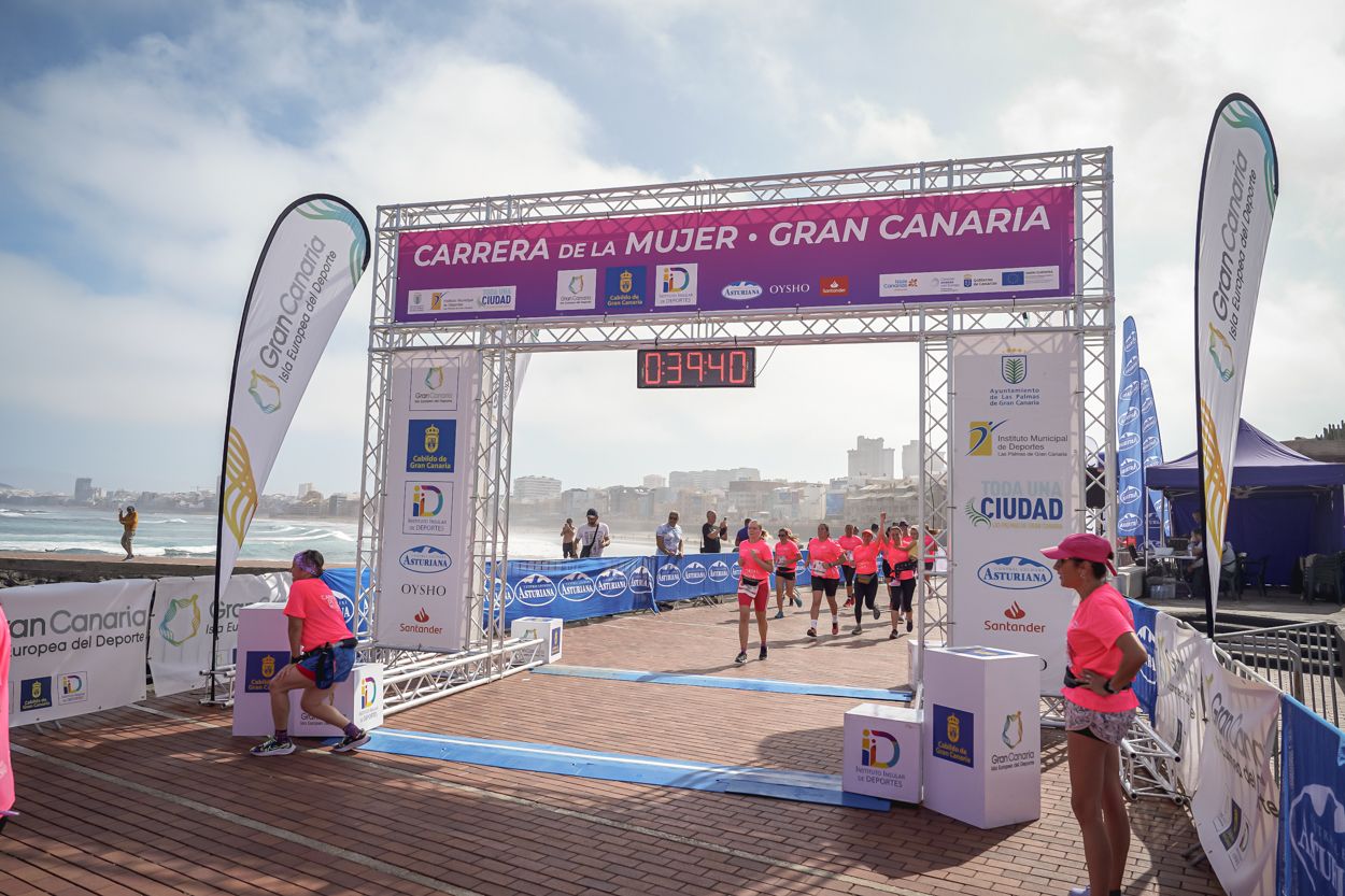 Las fotos de meta de la Carrera de la Mujer de Gran Canaria 11 38 51 15701 O