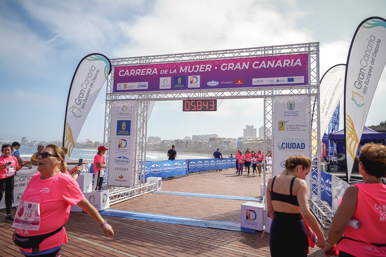 Las fotos de meta de la Carrera de la Mujer de Gran Canaria 11 57 54 15701 O