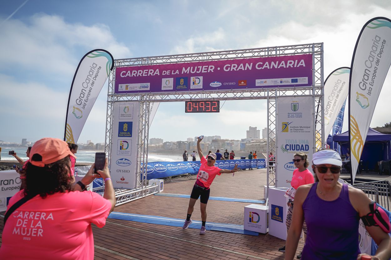 Las fotos de meta de la Carrera de la Mujer de Gran Canaria 11 48 42 15701 O